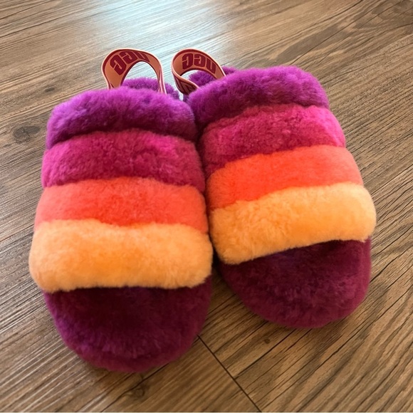 UGG BERRYLICIOUS MULTI FLUFF YEAH SLIDE Size 7 - Picture 2 of 5